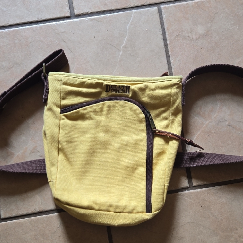 Duluth Trading Co Yellow and Brown Crossbody Bag Canvas. 9x11x3.